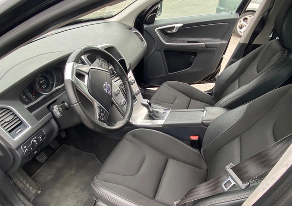 Volvo XC 60 cena 71900 przebieg: 175000, rok produkcji 2016 z Jasło małe 106